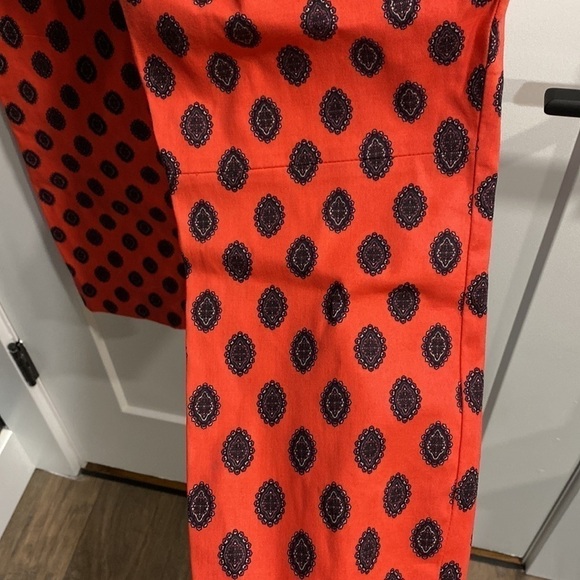 J Crew Pink Printed Minnie Crop Size 4 EUC - Picture 9 of 11